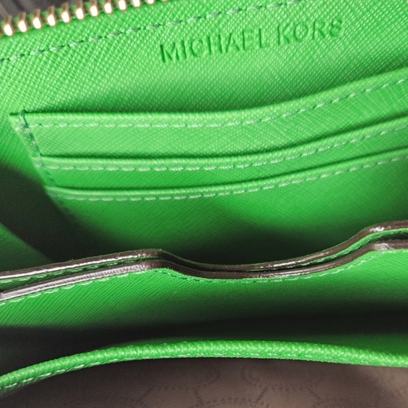 MICHAEL KORS jet set wristlet wallet EC - Picture 5 of 11